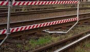 Ogrodzenie zabezpieczające teren budowy kolejowej